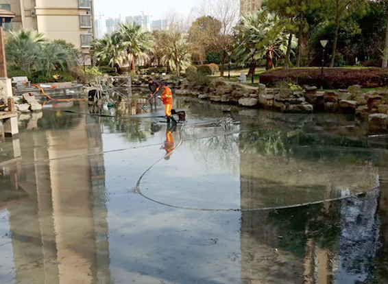 桑植景观池淤泥清理
