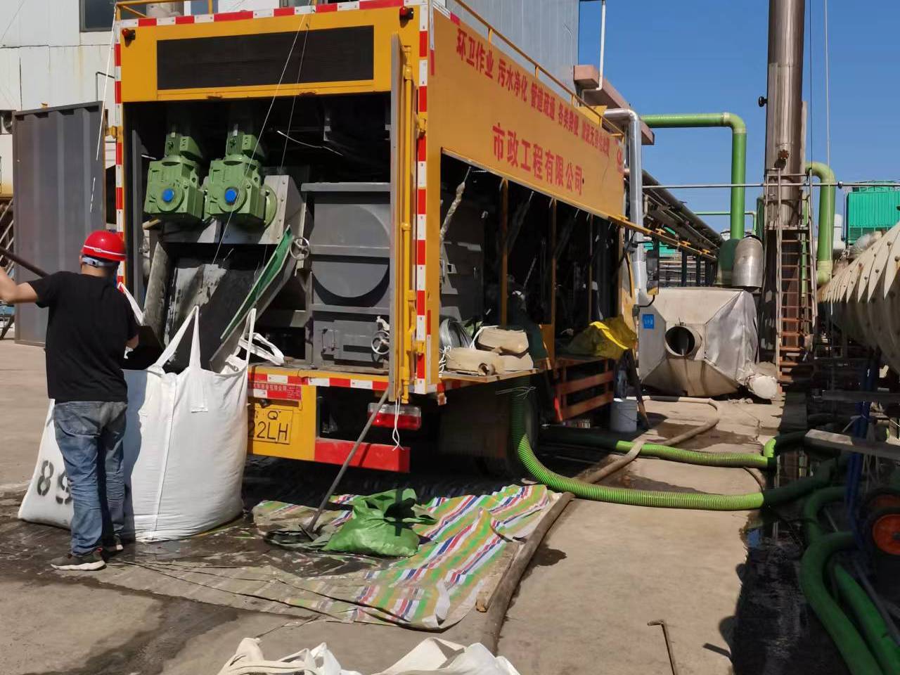 桑植淤泥压干处理